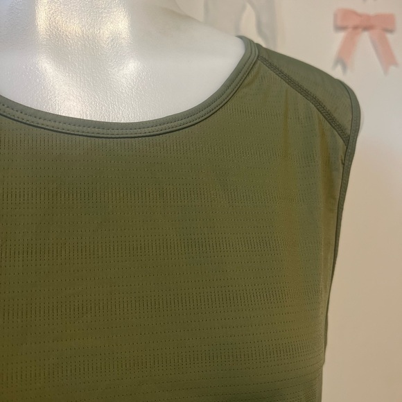 ZYIA Horizon Olive Green Sleeveless Women's Top - Picture 2 of 4